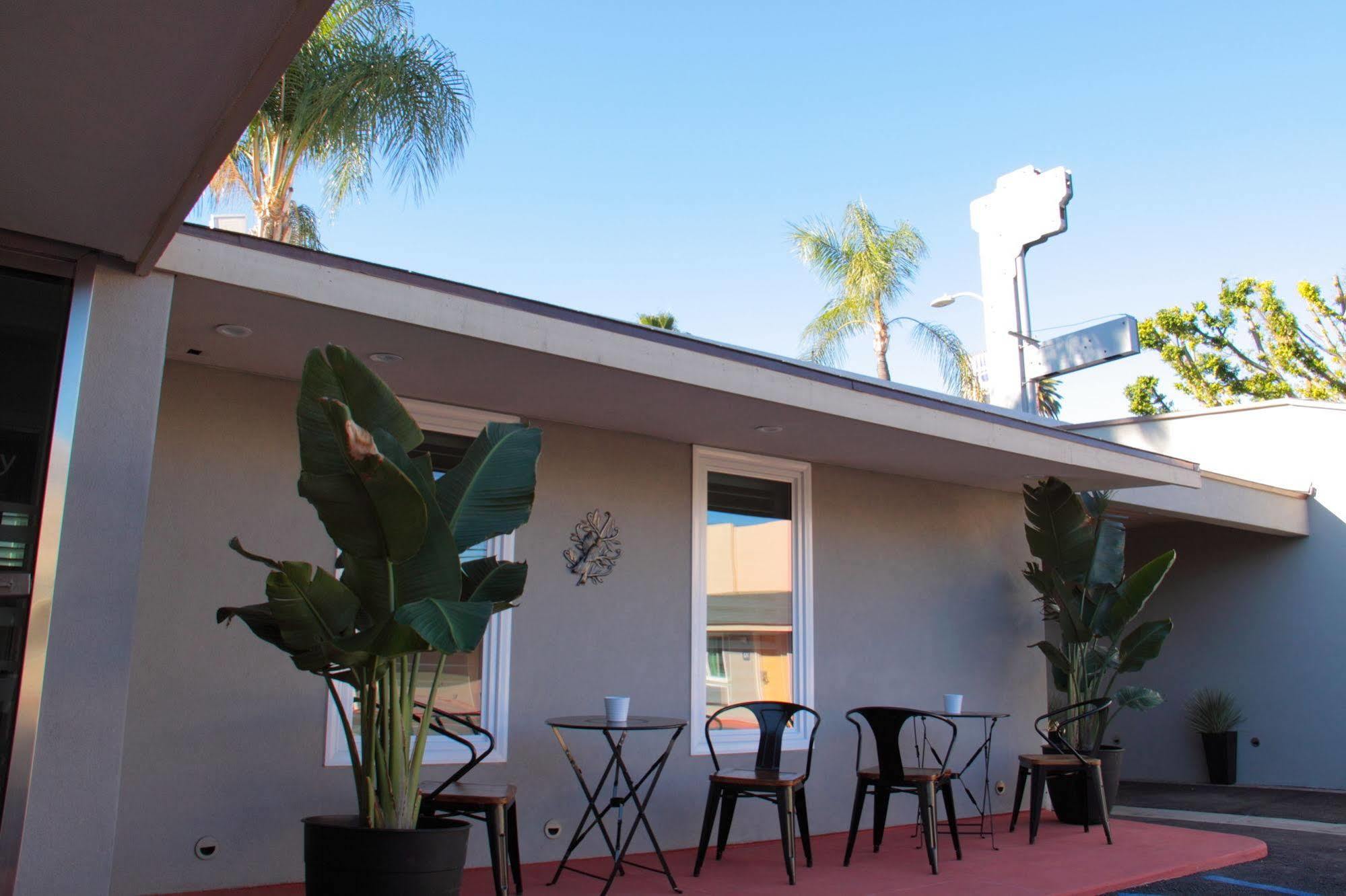 El Royale Gardens Near Universal Studios Λος Άντζελες Εξωτερικό φωτογραφία
